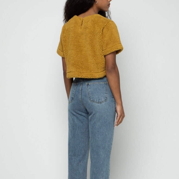 OAK & FORT Crop Sherpa Sweater In Mustard Yellow Size. Large - Picture 6 of 7